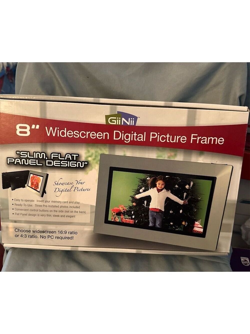GiiNii 8" Widescreen Digital Picture Frame Black Wall-Mountable LCD